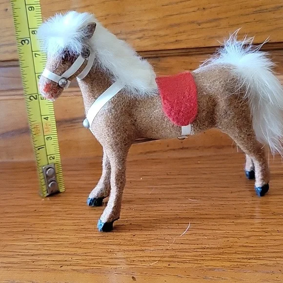 Vintage Flocked Horse - Picture 10 of 11